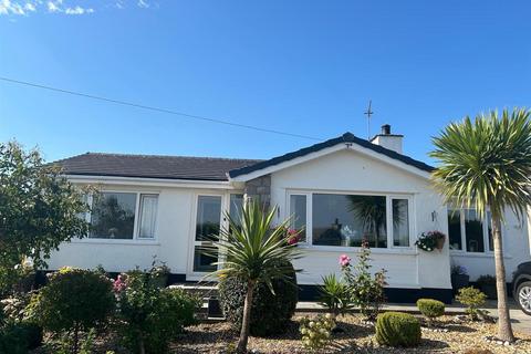undefined, Lon Gogarth, Benllech, Tyn-Y-Gongl