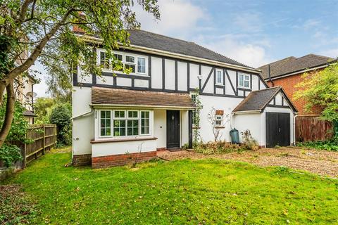 86 Ottways Lane, Ashtead, KT21 2PW