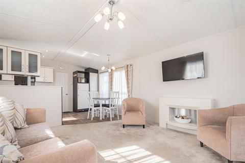 2 bedroom park home for sale, Norton Park, Tewkesbury Road, Norton, Gloucester