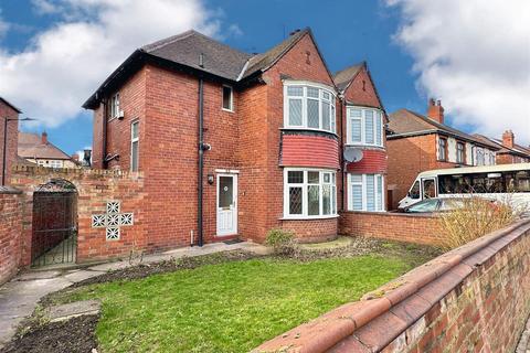 3 bedroom semi-detached house to rent, Buckingham Road, Doncaster