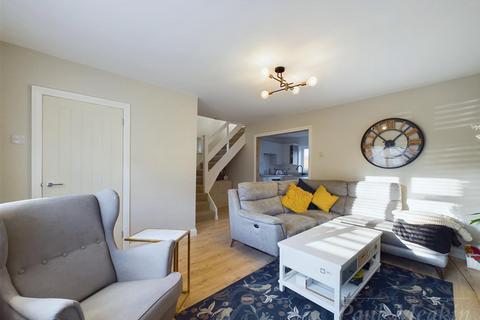 17 Ambleside Gardens, South Croydon, CR2 8SE