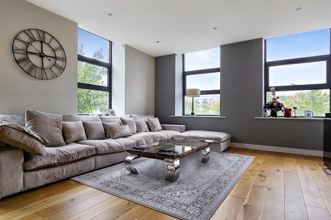 2 bedroom flat for sale, Low Lane, Leeds LS18