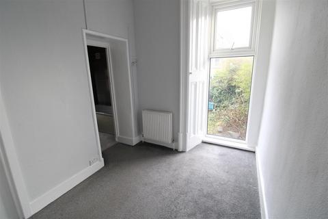 1 bedroom flat to rent, Imperial Road, Huddersfield HD3