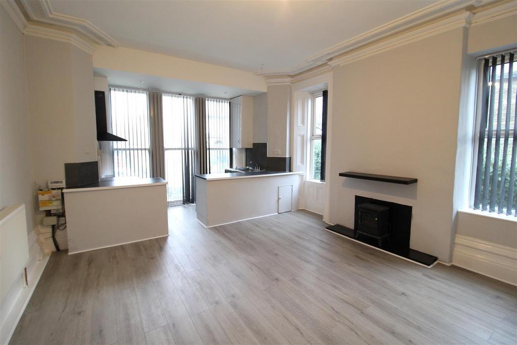 Flat 4.jpg