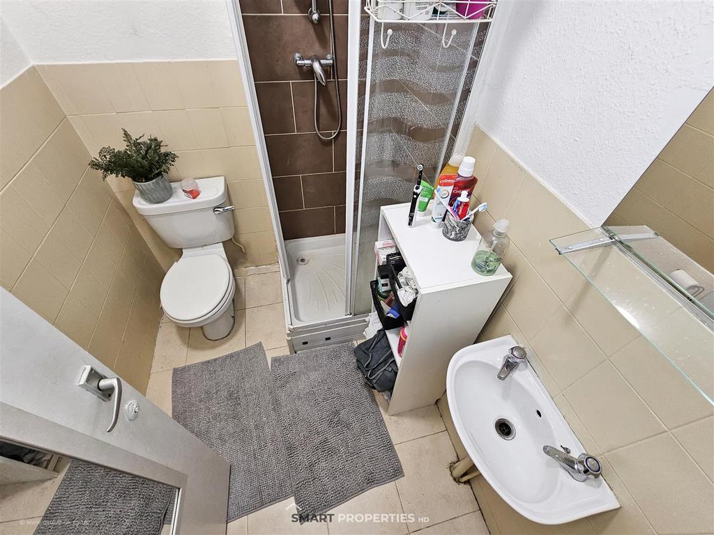 Flat 6
