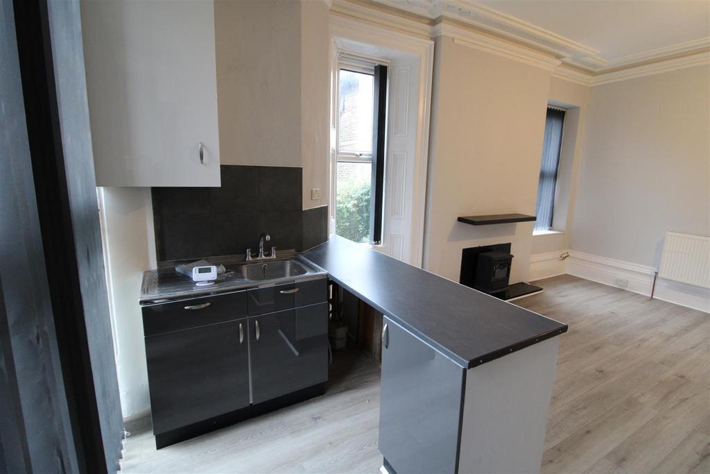 Flat 4.jpg