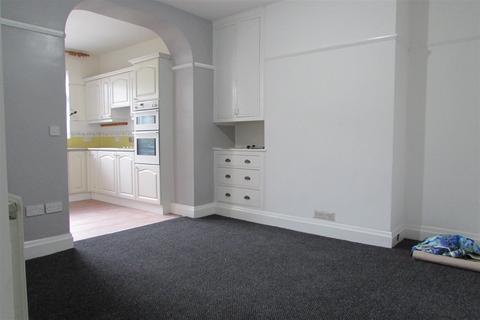 3 bedroom terraced house to rent, Acre Street, Huddersfield HD3