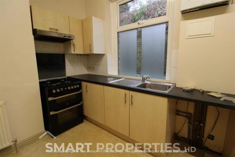 3 bedroom house to rent, Whitehead Lane, Huddersfield HD4