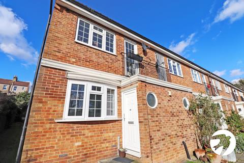 1 bedroom maisonette for sale, Wynford Place, Grosvenor Road, Belvedere, DA17