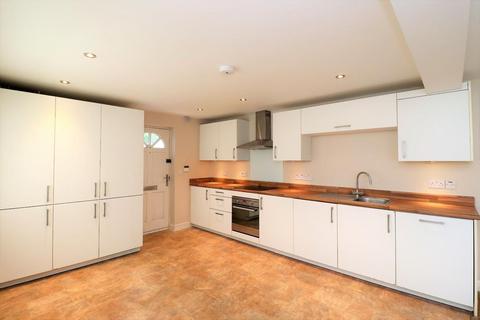 3 bedroom apartment to rent, The Coach House, Ratcliffe Road, Stoneygate, Leicester LE2