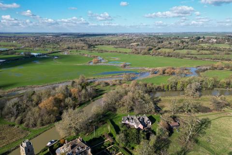 4 bedroom character property for sale, Hemingford Grey PE28