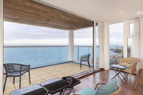 2 bedroom apartment for sale, Cowes, Isle of Wight