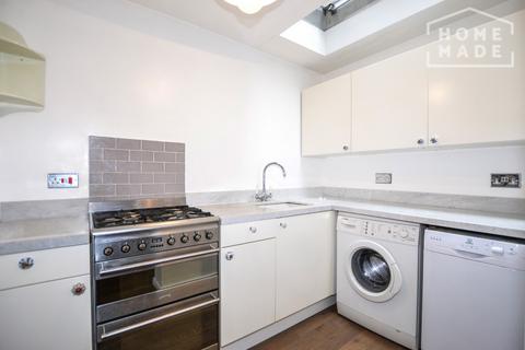 1 bedroom maisonette to rent, Kennet Close, Clapham Junction, SW11