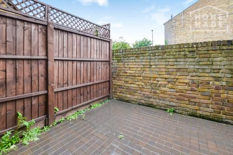 1 bedroom maisonette to rent, Kennet Close, Clapham Junction, SW11