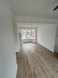 3 bedroom terraced house to rent, Donaldson Road, London SE18