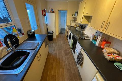 5 bedroom terraced house to rent, Dereham Road, Norwich