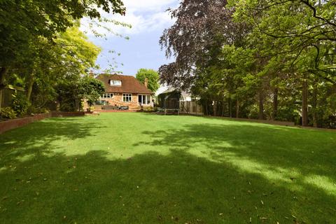 undefined, Cuckoo Hill, Pinner HA5