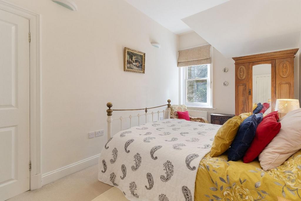 Principal bedroom