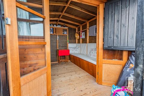 Chalet for sale, The Leas, Frinton-On-Sea