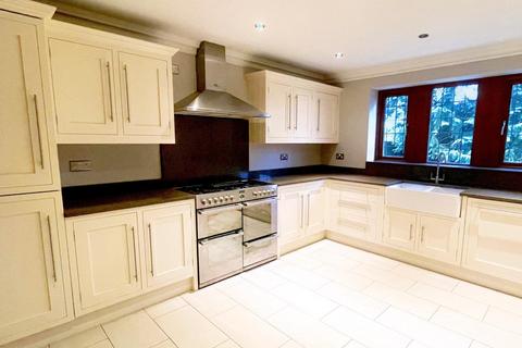 4 bedroom detached house to rent, The Paddock, Skipton, North Yorkshire, BD23