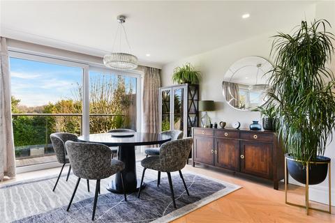 237 Chipstead Way, Woodmansterne, Banstead, SM7 3JN