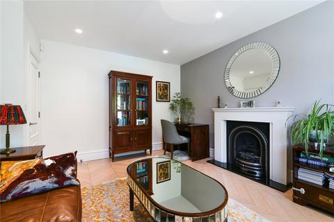 237 Chipstead Way, Woodmansterne, Banstead, SM7 3JN