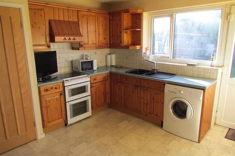 2 bedroom semi-detached bungalow for sale, New Road, Kirkbymoorside, York