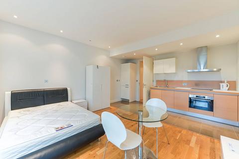 Studio to rent, Grosvenor Waterside, Belgravia, London, SW1W