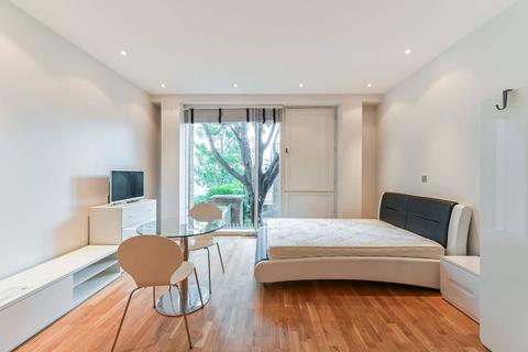 Studio to rent, Grosvenor Waterside, Belgravia, London, SW1W
