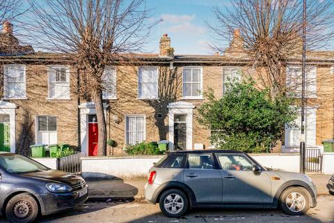 3 bedroom terraced house to rent, Christchurch Way London SE10