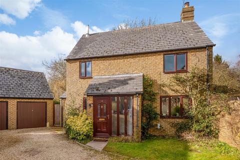 4 bedroom detached house for sale, Orchard Road, Hook Norton OX15