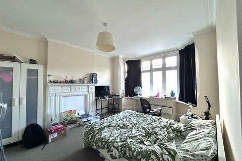 353 Derby Road, Nottingham, NG7 2DZ