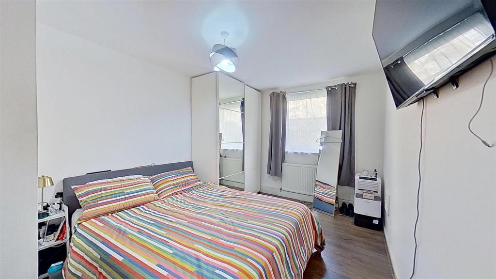 Westdean-Close-Wandsworth-SW18-03012025 142438.jpg