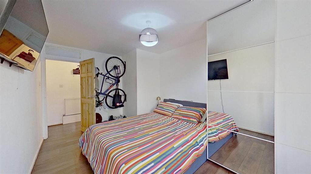 Westdean-Close-Wandsworth-SW18-03012025 142459.jpg