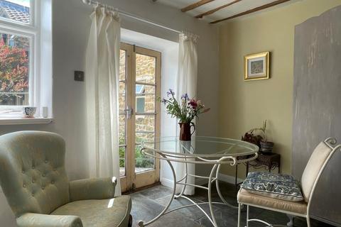 Rose Cottage Castlegate, Kirkbymoorside, York, YO62 6BH