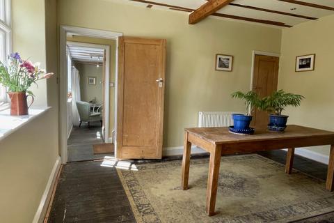 Rose Cottage Castlegate, Kirkbymoorside, York, YO62 6BH