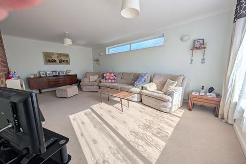 3 bedroom detached house for sale, York Crescent, Lee-On-The-Solent, Hampshire, PO13