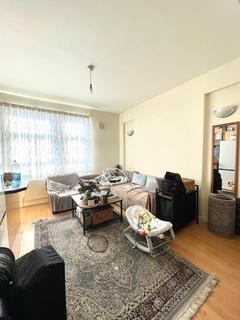 2 bedroom flat to rent, Westbury Avenue, London N22