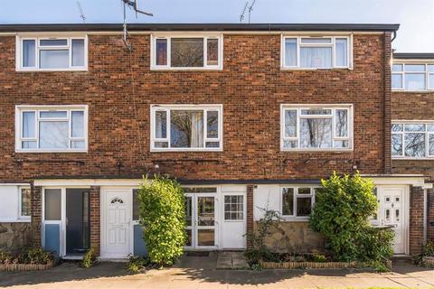 2 bedroom maisonette for sale, Burnt Ash Road, London SE12