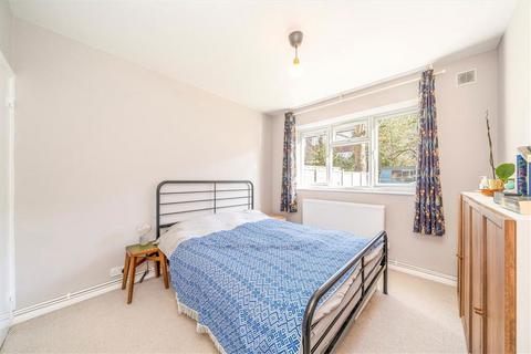 2 bedroom maisonette for sale, Burnt Ash Road, London SE12