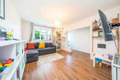 61a Burnt Ash Road, London, SE12 8RF