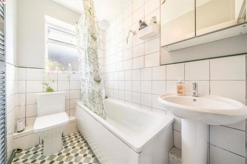 61a Burnt Ash Road, London, SE12 8RF