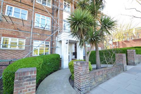 2 bedroom flat to rent, Spacious and Modern 2 bedroom flat in Muswell Hill