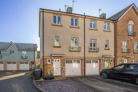 3 bedroom end of terrace house for sale, Sir Bernard Lovell Road, Malmesbury, SN16