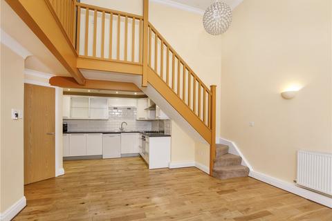 2 bedroom maisonette to rent, Churchside, Howden, Goole, East Riding Yorkshire, DN14