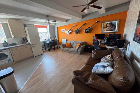 2 bedroom flat for sale, Ladysmith House, Taunton TA1