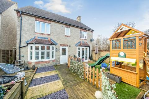 4 bedroom detached house for sale, Haydon End,  Swindon,  Wiltshire,  SN25