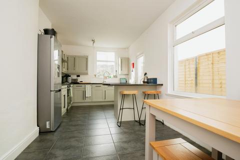 4 bedroom terraced house to rent, Atlas Road, Caerdydd, CF5