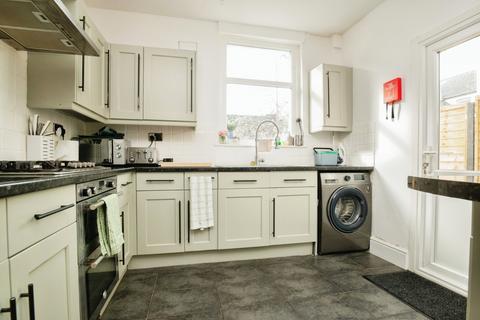 4 bedroom terraced house to rent, Atlas Road, Caerdydd, CF5