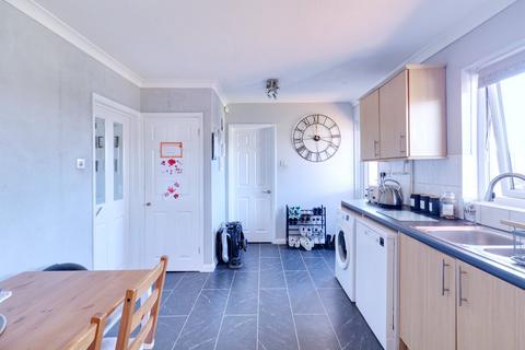 8 The Green, Wennington, Rainham, RM13 9DX